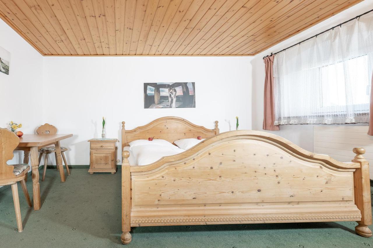 Pension Feichthub Bed and Breakfast Nussbach Esterno foto